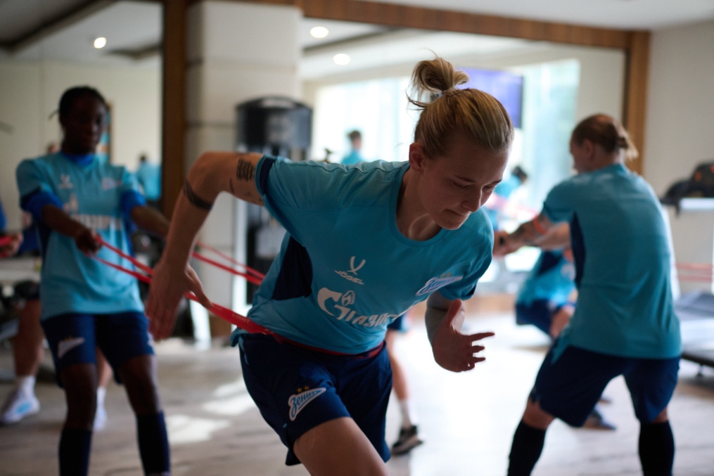 Зимний учебно-тренировочный сбор женской команды «Зенит» в Турции: 9 февраля, вечерняя тренировка