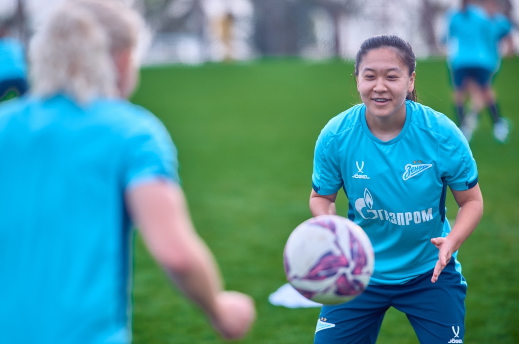 Зимний учебно-тренировочный сбор женской команды «Зенит» в Турции: 9 февраля, вечерняя тренировка