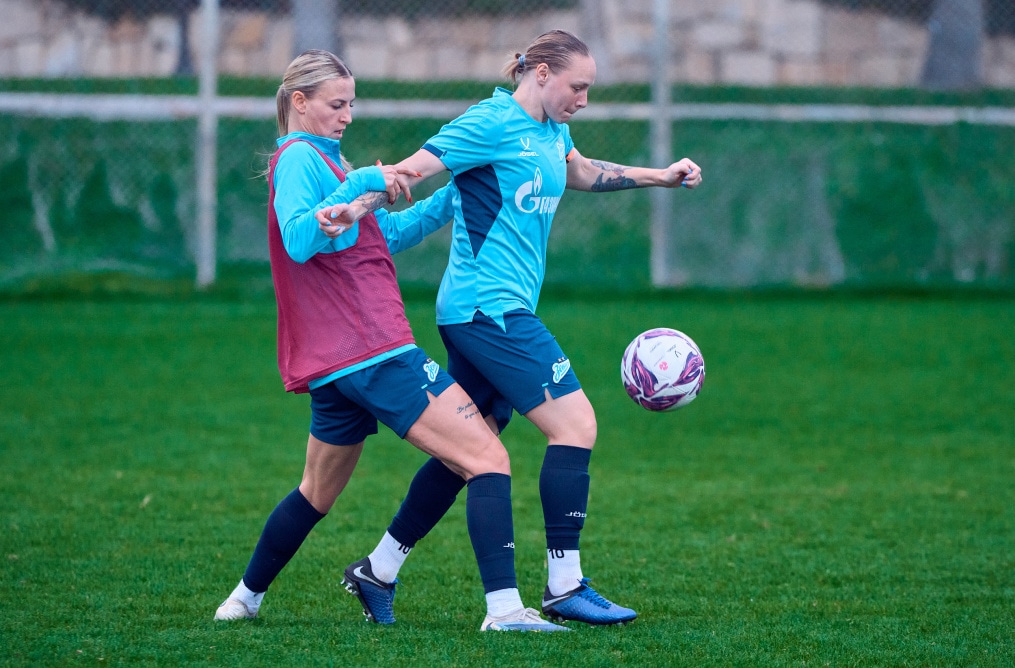 Зимний учебно-тренировочный сбор женской команды «Зенит» в Турции: 9 февраля, вечерняя тренировка