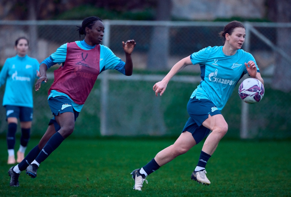 Зимний учебно-тренировочный сбор женской команды «Зенит» в Турции: 9 февраля, вечерняя тренировка