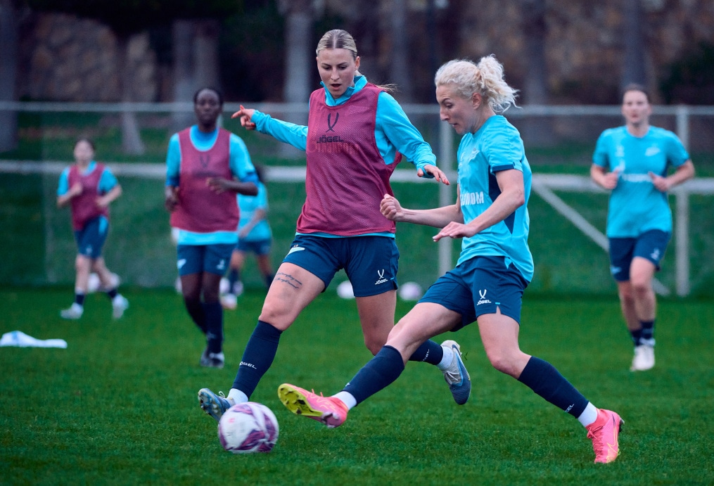 Зимний учебно-тренировочный сбор женской команды «Зенит» в Турции: 9 февраля, вечерняя тренировка