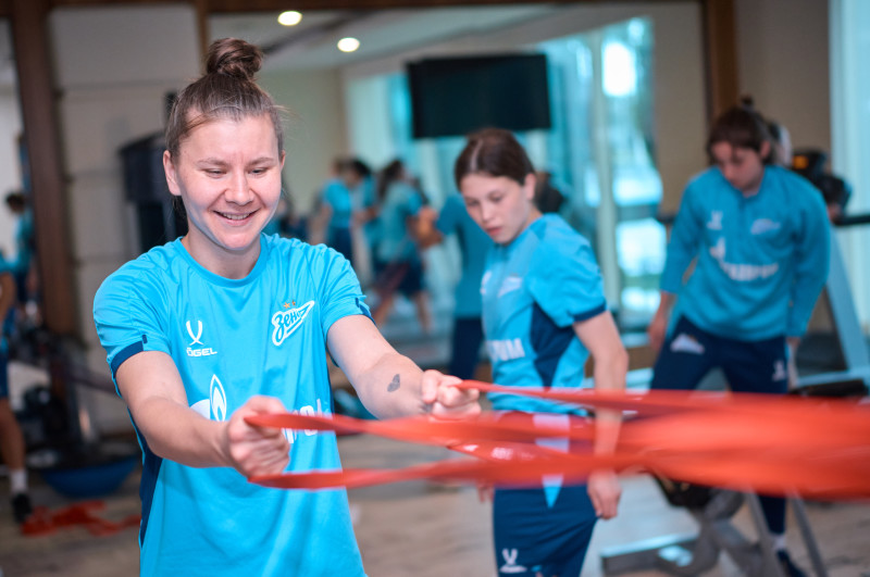 Зимний учебно-тренировочный сбор женской команды «Зенит» в Турции: 12 февраля, утренняя тренировка