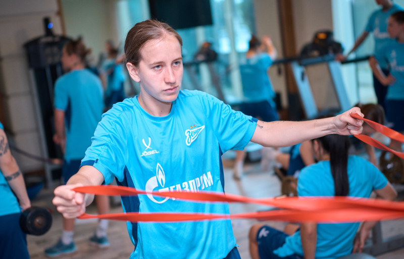 Зимний учебно-тренировочный сбор женской команды «Зенит» в Турции: 12 февраля, утренняя тренировка