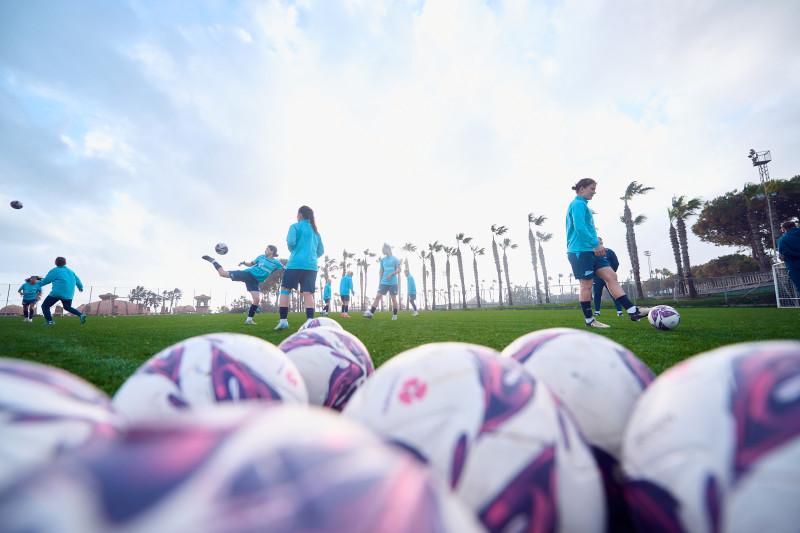 Зимний учебно-тренировочный сбор женской команды «Зенит» в Турции: 12 февраля, вечерняя тренировка