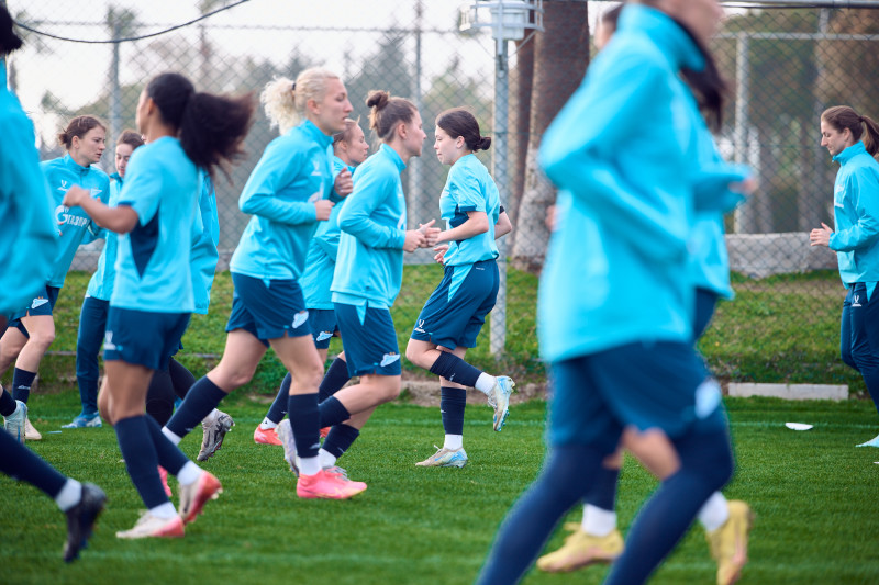 Зимний учебно-тренировочный сбор женской команды «Зенит» в Турции: 12 февраля, вечерняя тренировка