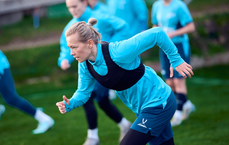 Зимний учебно-тренировочный сбор женской команды «Зенит» в Турции: 12 февраля, вечерняя тренировка