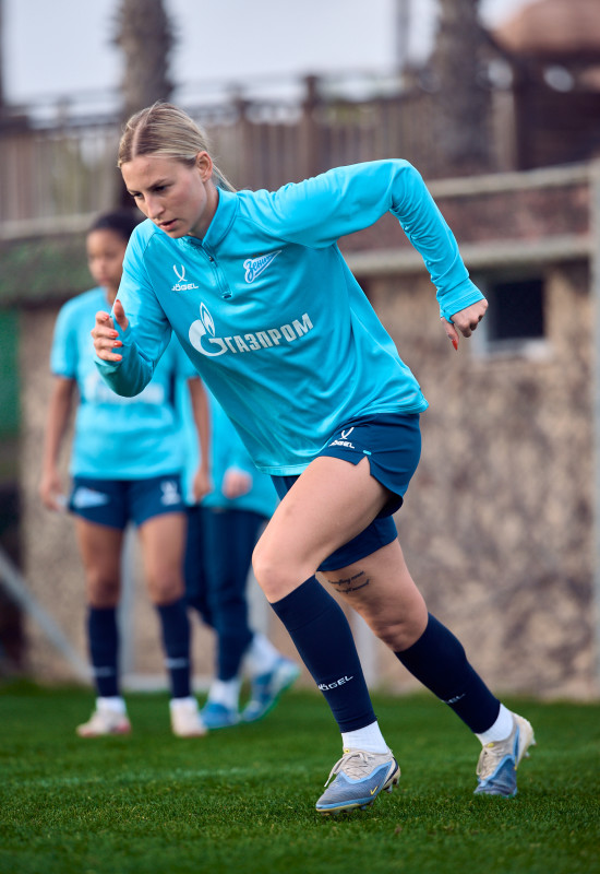 Зимний учебно-тренировочный сбор женской команды «Зенит» в Турции: 12 февраля, вечерняя тренировка