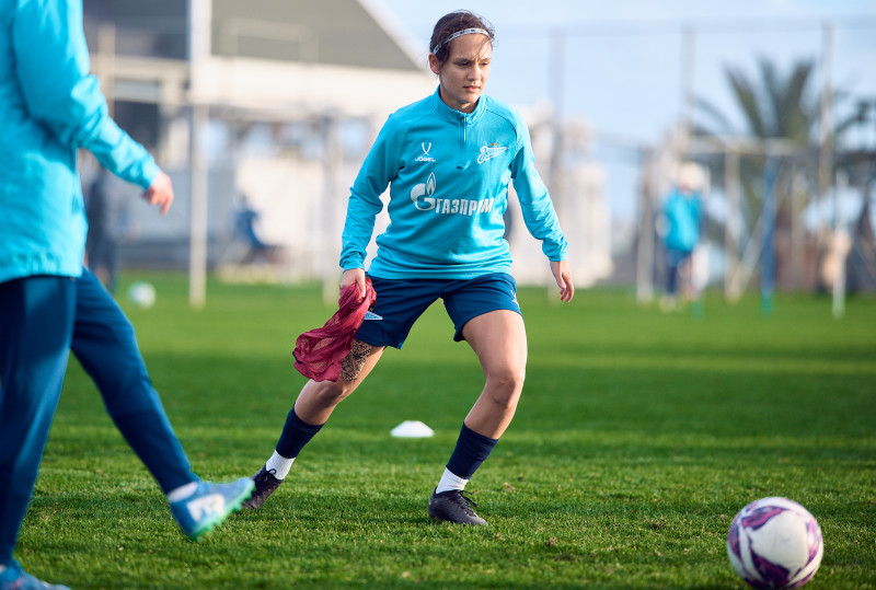 Зимний учебно-тренировочный сбор женской команды «Зенит» в Турции: 12 февраля, вечерняя тренировка