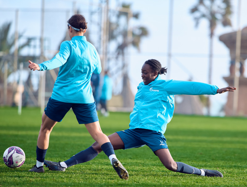 Зимний учебно-тренировочный сбор женской команды «Зенит» в Турции: 12 февраля, вечерняя тренировка