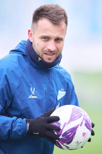 Тренировка женской команды в Удельном парке