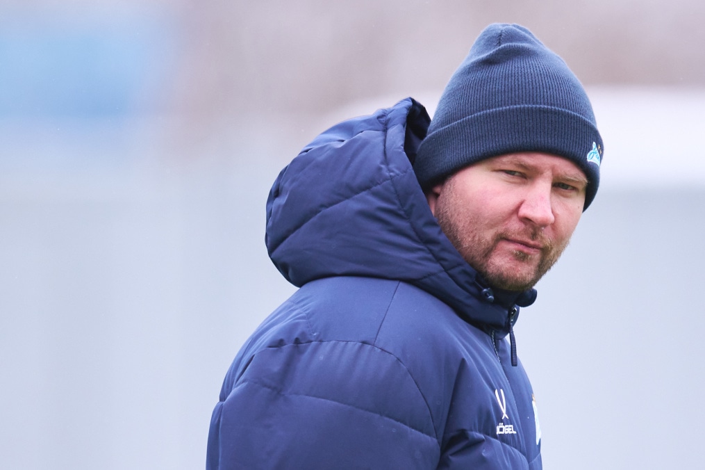 Тренировка женской команды в Удельном парке