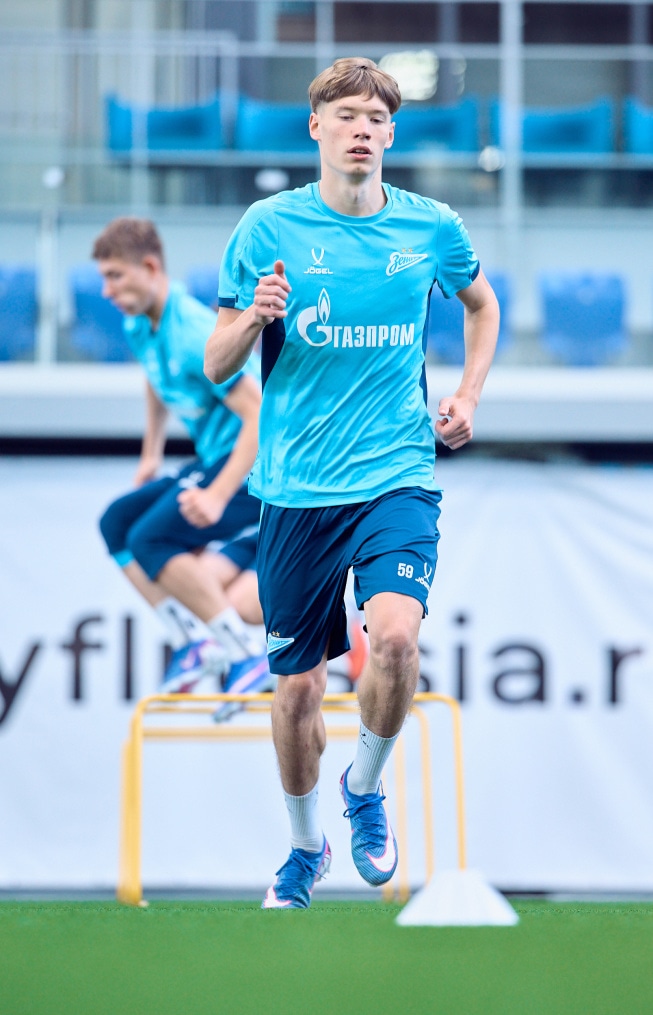 Тренировка «Зенита»-2 перед матчем с «Динамо» Брянск