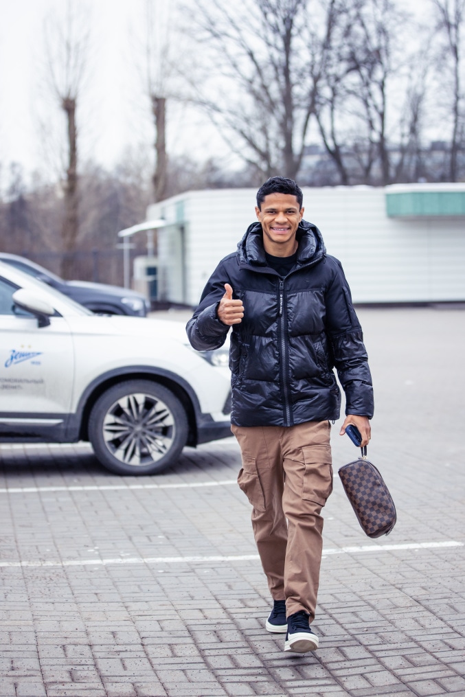 «Зенит. Стиль»: приезд игроков на тренировку перед матчем с «Оренбургом»