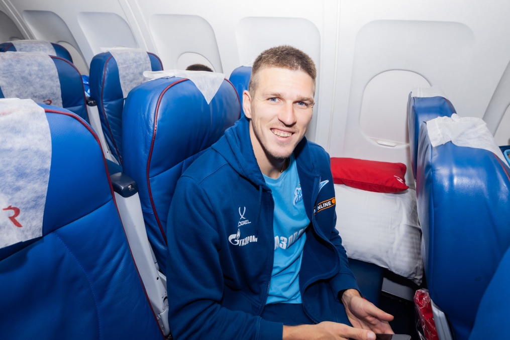 Вылет команды на матч c «Оренбургом»