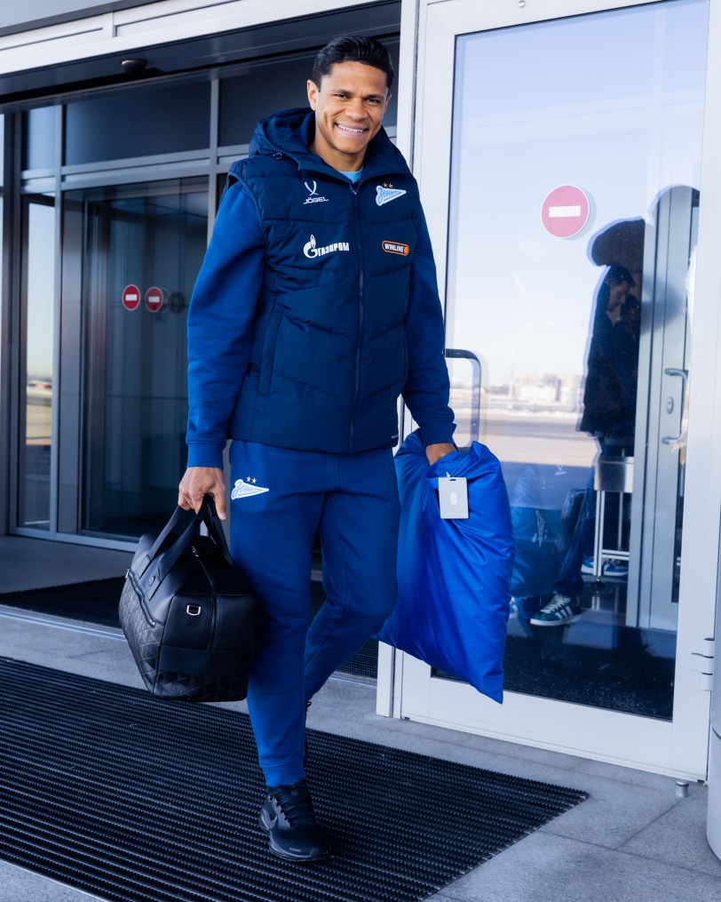 Вылет команды на матч c «Оренбургом»