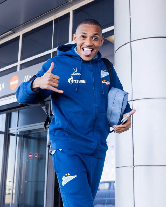 Вылет команды на матч c «Оренбургом»