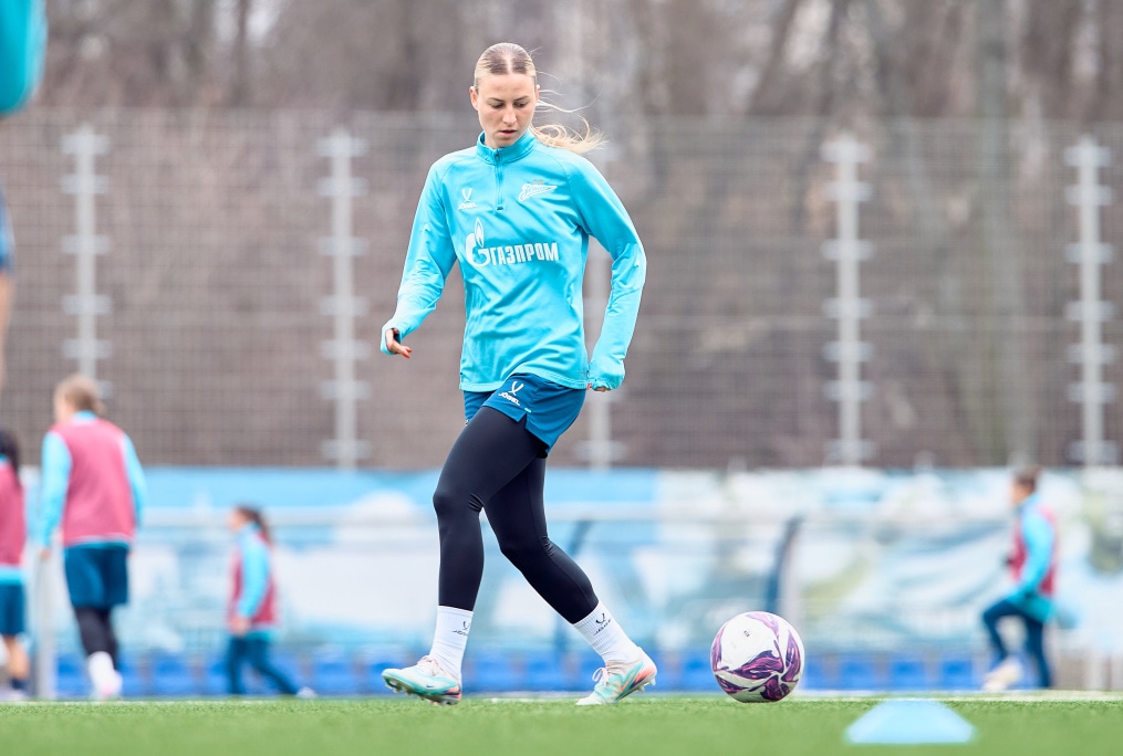 Тренировка женской команды перед матчем с «Динамо»