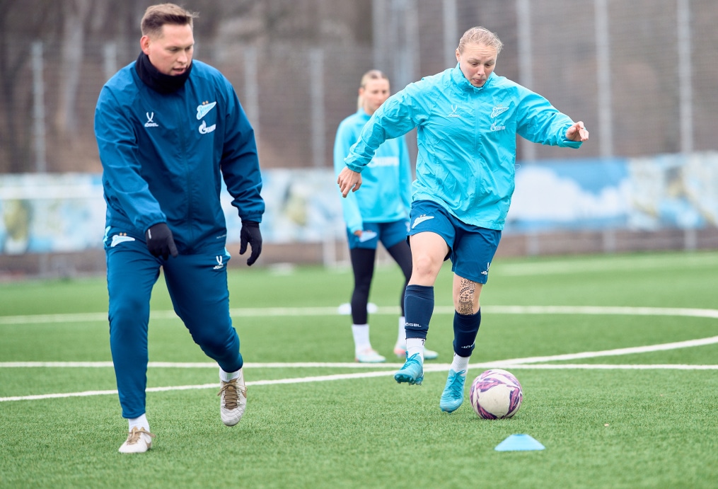 Тренировка женской команды перед матчем с «Динамо»