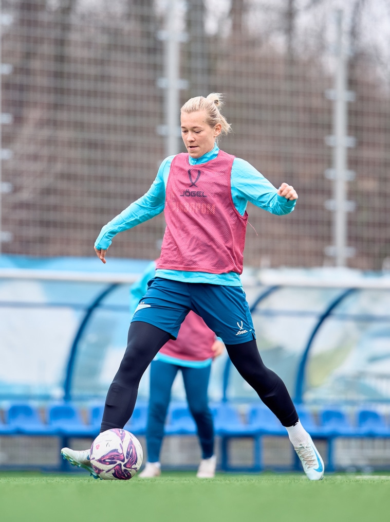 Тренировка женской команды перед матчем с «Динамо»