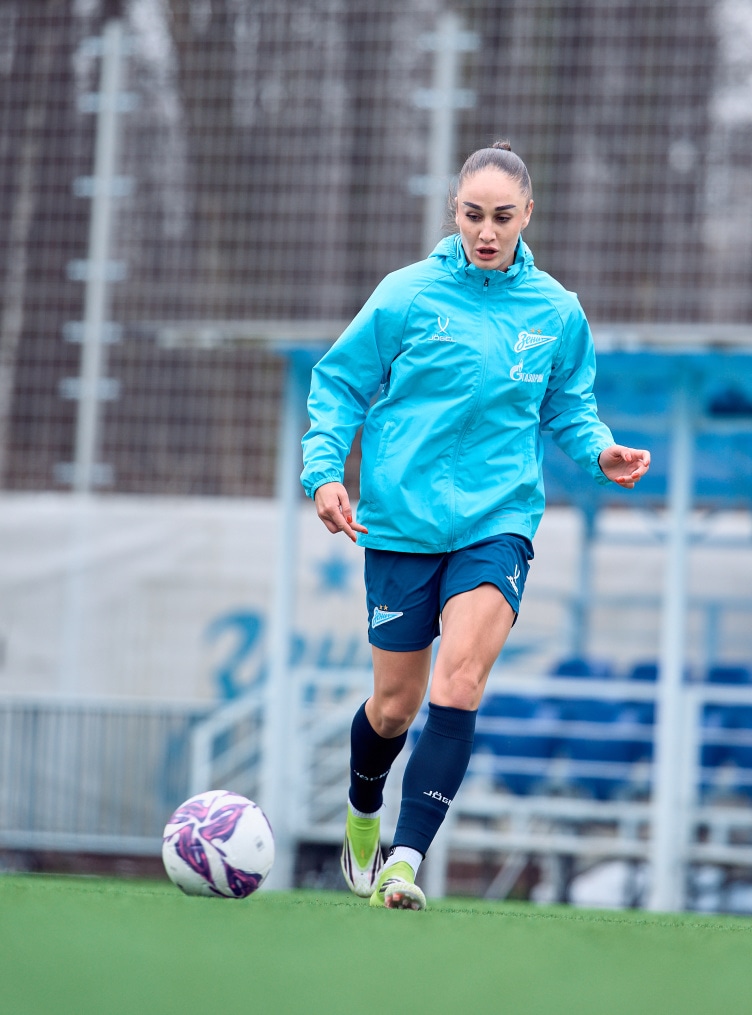 Тренировка женской команды перед матчем с «Динамо»