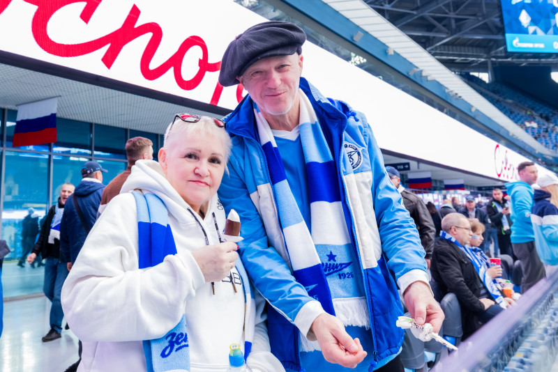 Болельщики на матче «Зенит» — «Динамо» (Махачкала)