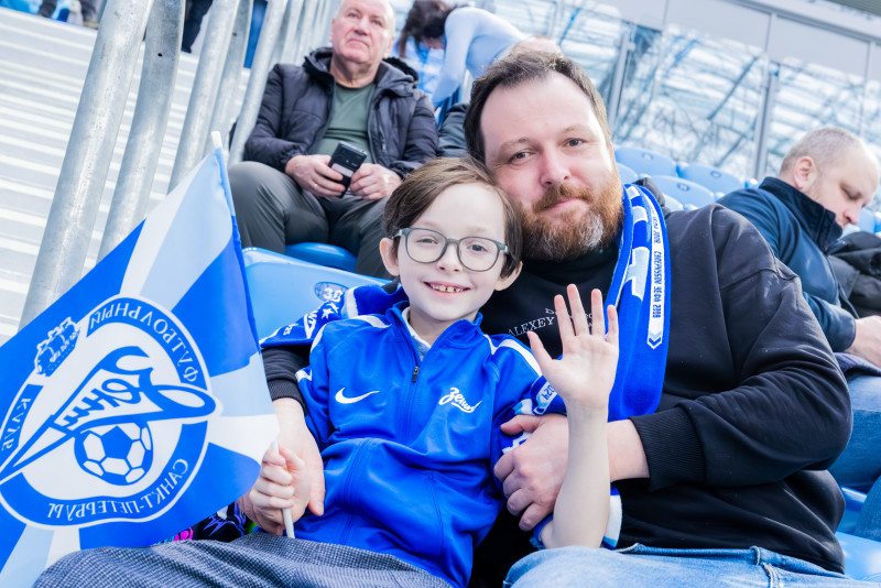 Болельщики на матче «Зенит» — «Динамо» (Махачкала)