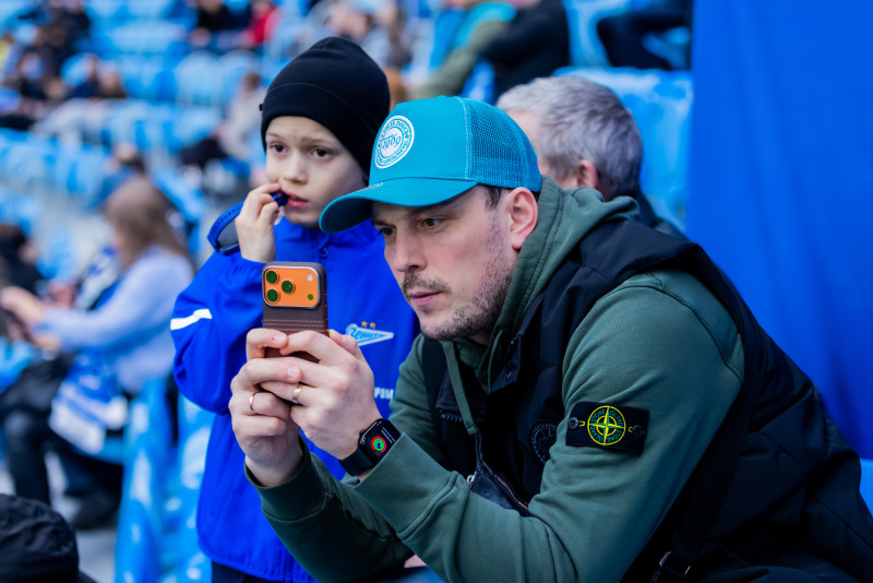 Болельщики на матче «Зенит» — «Динамо» (Махачкала)