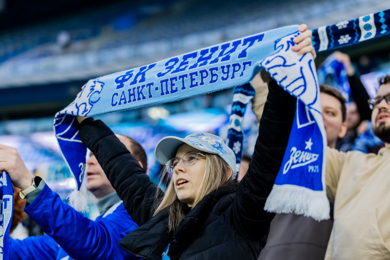 Болельщики на матче «Зенит» — «Динамо» (Махачкала)