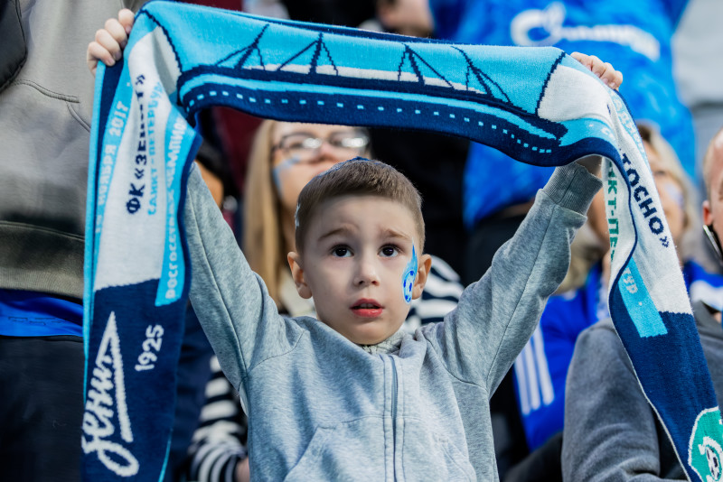 Болельщики на матче «Зенит» — «Динамо» (Махачкала)