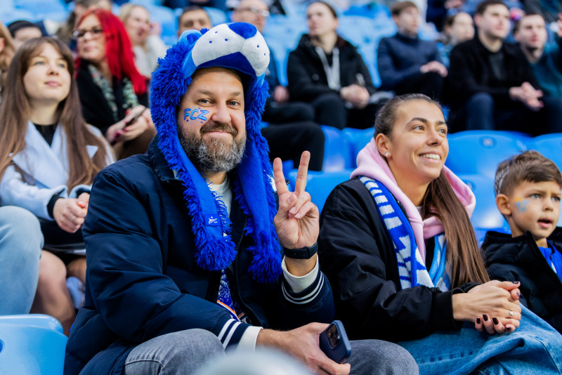 Болельщики на матче «Зенит» — «Динамо» (Махачкала)