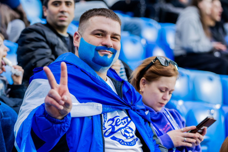 Болельщики на матче «Зенит» — «Динамо» (Махачкала)