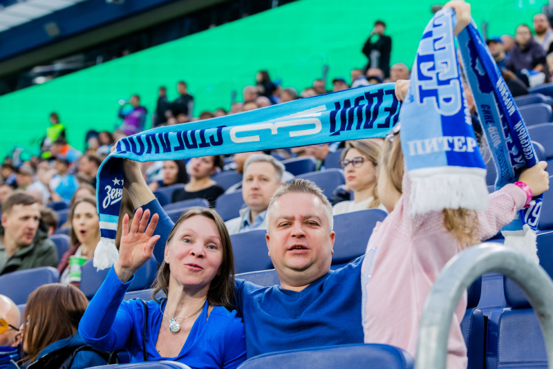 Болельщики на матче «Зенит» — «Динамо» (Махачкала)