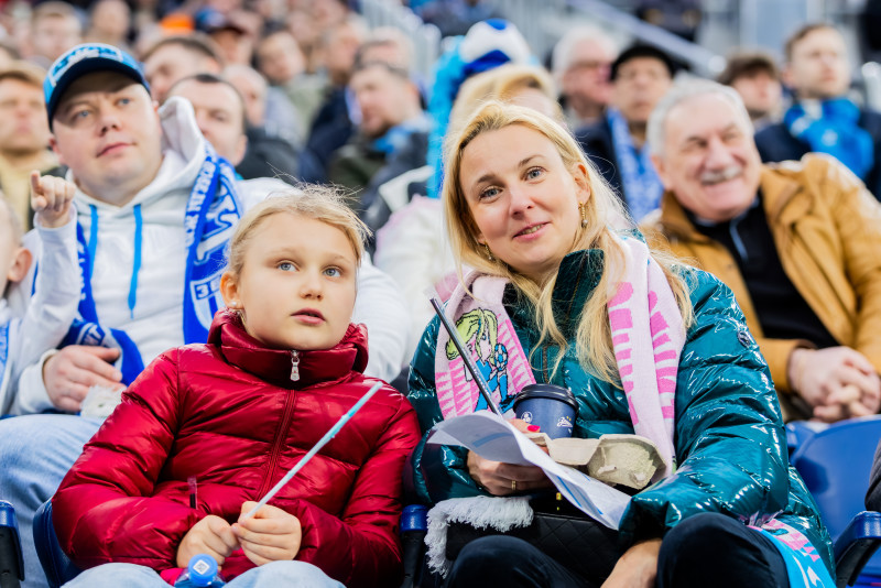 Болельщики на матче «Зенит» — «Динамо» (Махачкала)