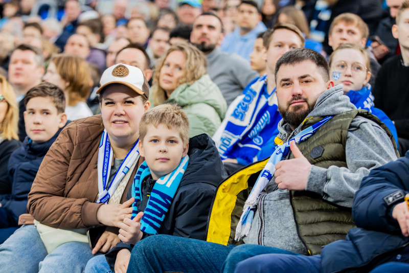 Болельщики на матче «Зенит» — «Динамо» (Махачкала)