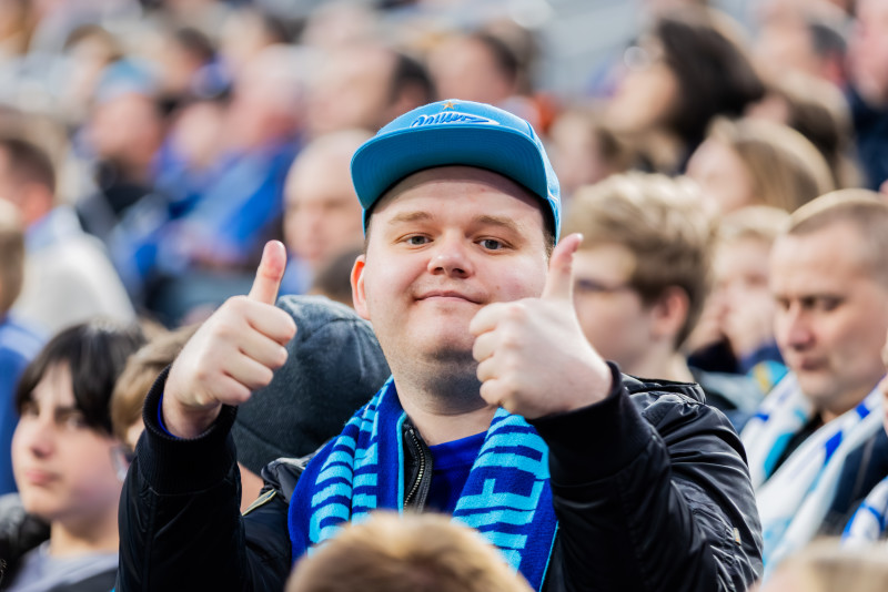 Болельщики на матче «Зенит» — «Динамо» (Махачкала)