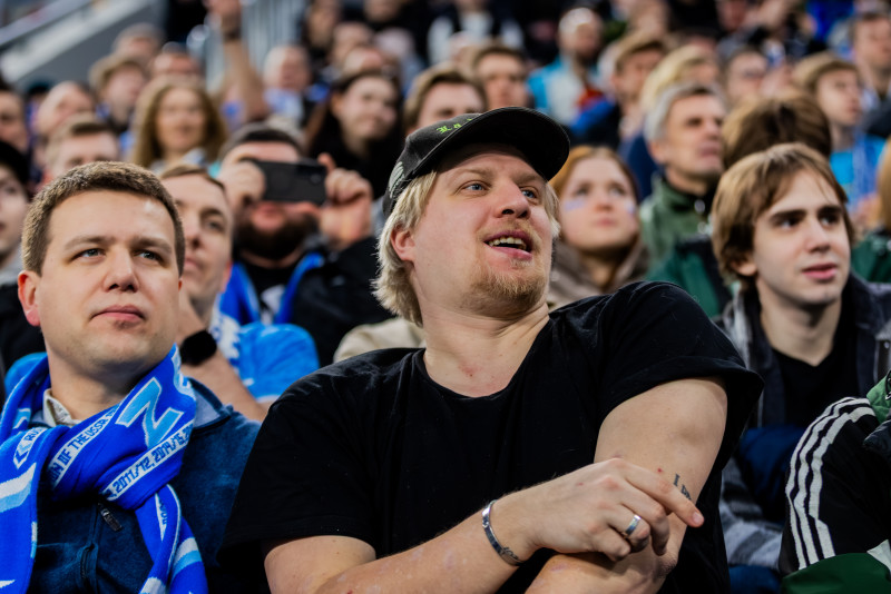 Болельщики на матче «Зенит» — «Динамо» (Махачкала)