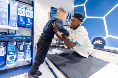 Презентация Джон Джона и Джона Дурана  в фирменном магазине «Зенит-Арена»