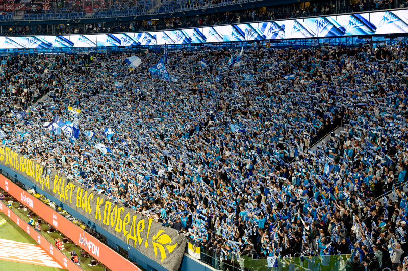 Болельщики на матче «Зенит» — «Спартак»