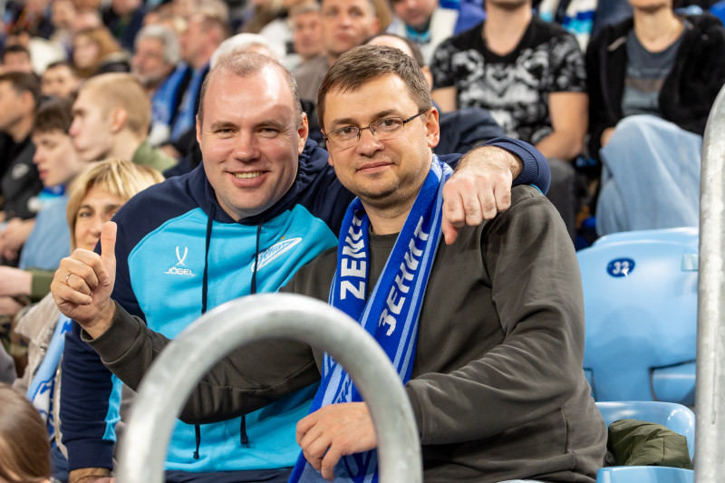 Болельщики на матче «Зенит» — «Спартак»