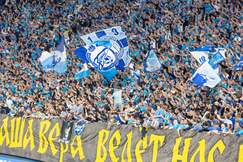 Болельщики на матче «Зенит» — «Спартак»