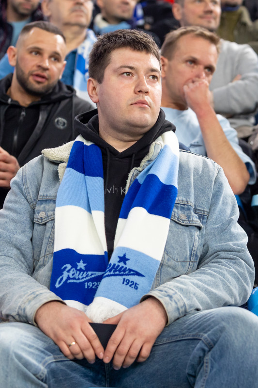 Болельщики на матче «Зенит» — «Спартак»