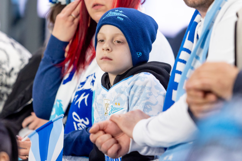 Болельщики на матче «Зенит» — «Спартак»