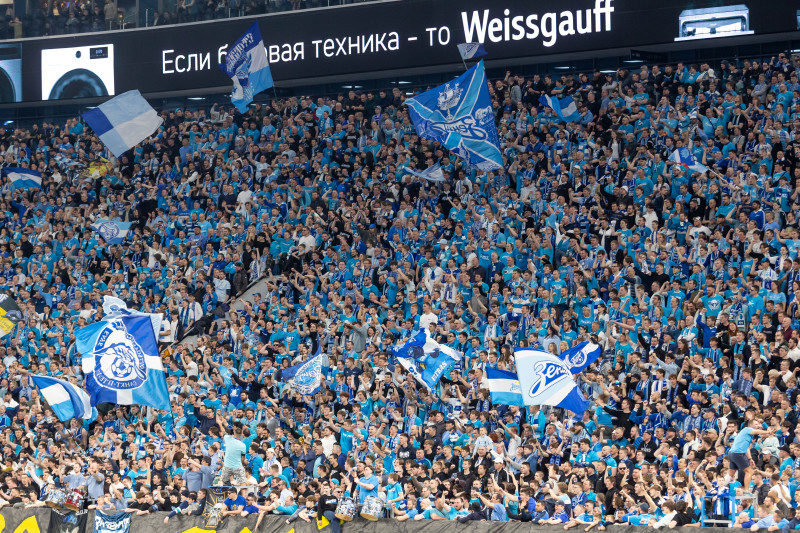 Болельщики на матче «Зенит» — «Спартак»