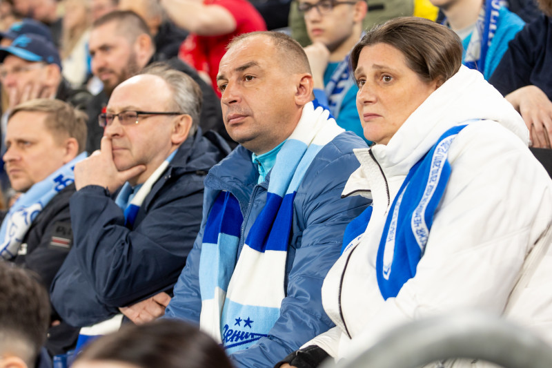 Болельщики на матче «Зенит» — «Спартак»