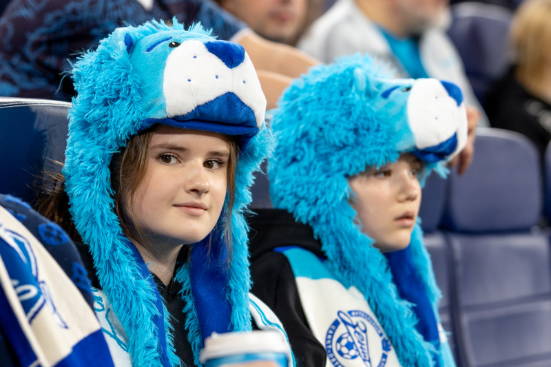 Болельщики на матче «Зенит» — «Спартак»