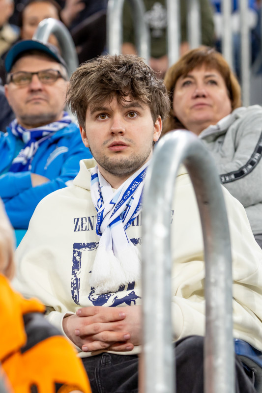 Болельщики на матче «Зенит» — «Спартак»