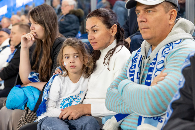 Болельщики на матче «Зенит» — «Спартак»