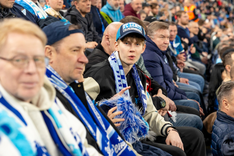 Болельщики на матче «Зенит» — «Спартак»