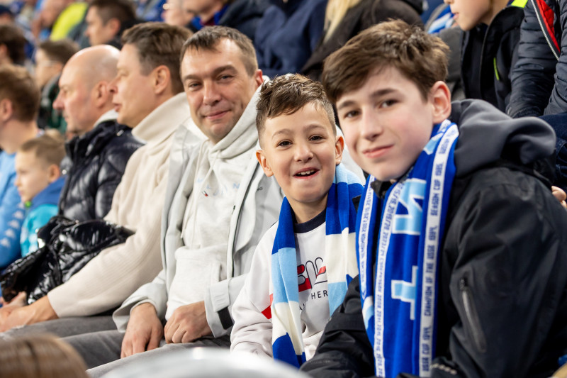 Болельщики на матче «Зенит» — «Спартак»