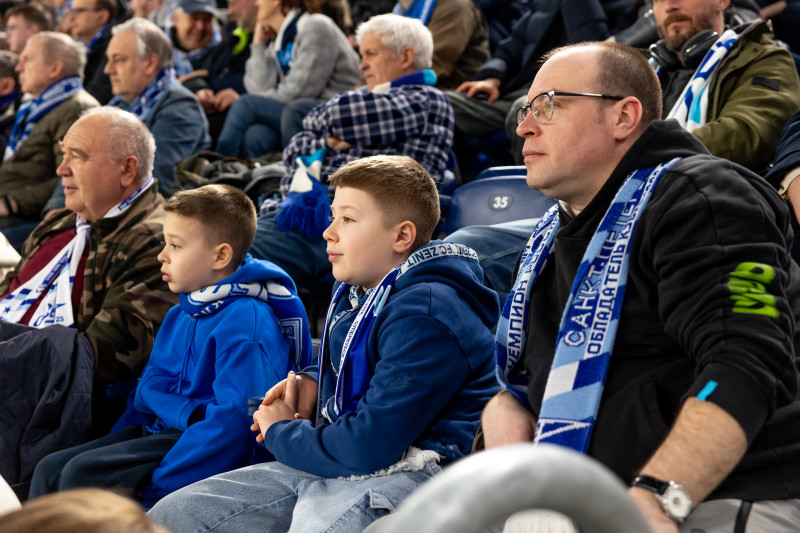 Болельщики на матче «Зенит» — «Спартак»